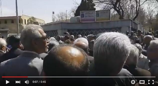 لأول مرة.. احتجاجات في إيران ضد