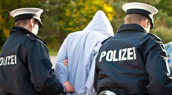 ألمانيا: القبض على 3 أشخاص مشتبه