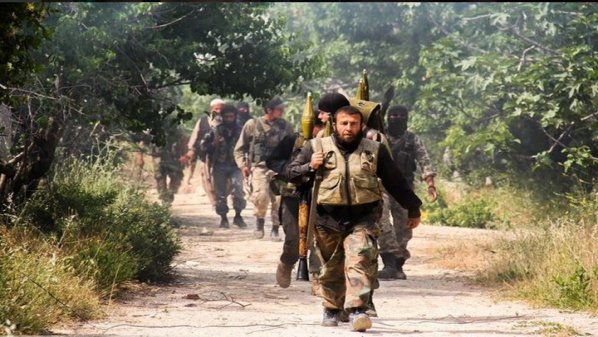 حشود عسكرية ضخمة للثوار تصل إلى