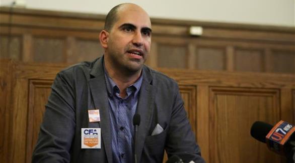 جامعة أمريكية تعوض أستاذا طردته لأنه