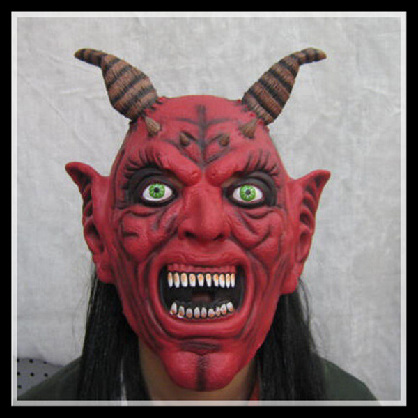 بالصور.. ظهور قرن كقرن (الشيطان) برأس