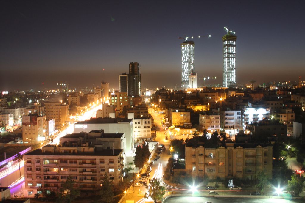 أجواء مشمسة نهارا وباردة ليلا