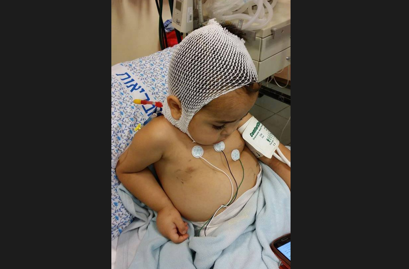طفل للبيع مقابل تكاليف علاج شقيقه