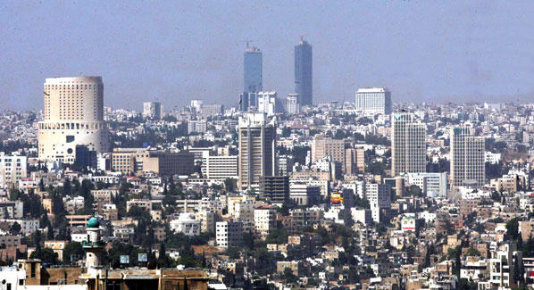الحرارة حول معدلاتها ورياح مغبرة اليوم