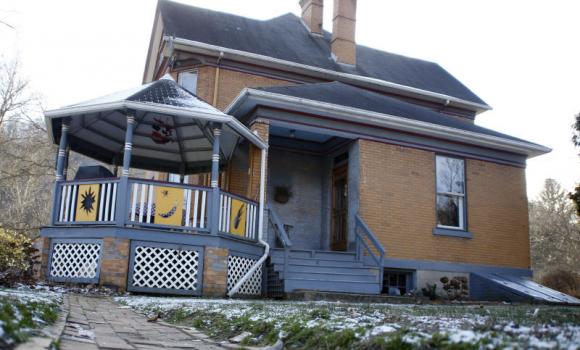 US couple struggles to sell ‘Silence