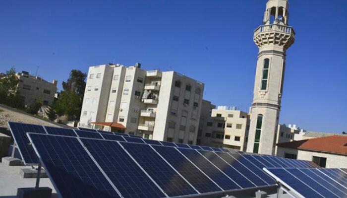 30 مسجدا يعملون على نظام الطاقة