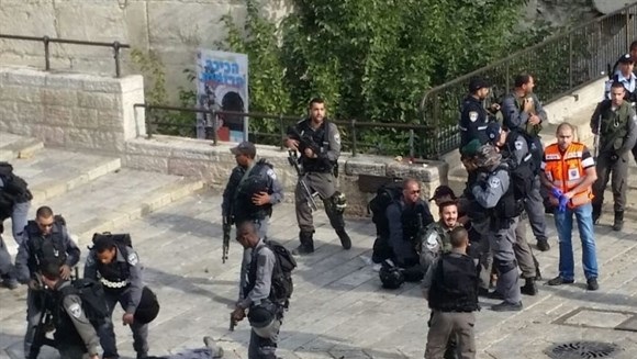 الاحتلال يطارد فلسطينيا بحجة محاولة طعن
