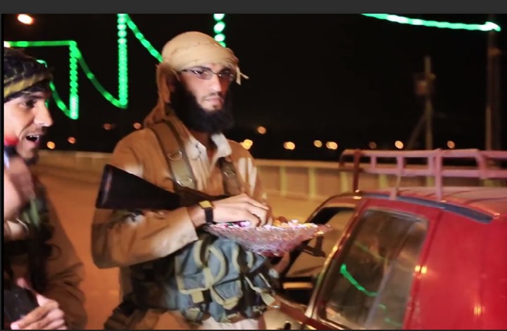 داعش تحتفل بالعراق فرحا بسقوط الطائرة