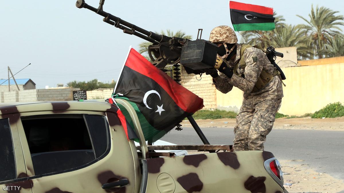 الجيش الليبي يتقدم غربي بنغازي في