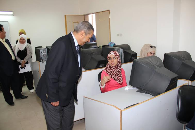 البلقاء التطبيقية : بدء الامتحان الشامل