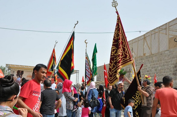 بالفيديو والصور: فلسطينيون يحيون (موسم النبي