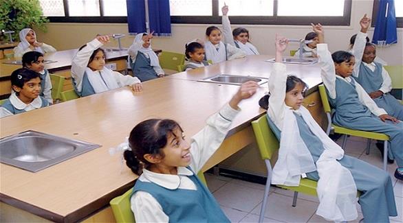 الامارات: منع المعلم من تدريس أقاربه