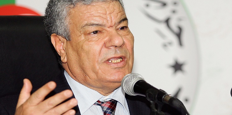 الجزائر.. الحزب الحاكم في (مفترق طرق)