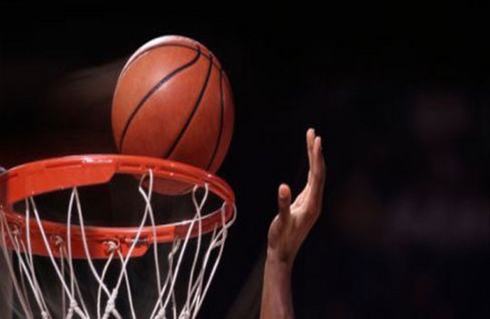 فوز الارثوذكسي على العودة بدوري كرة