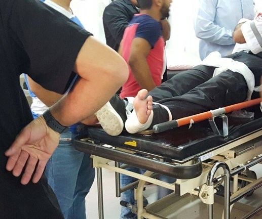 إصابة احد حراس الأقصى دوسا بسيارة