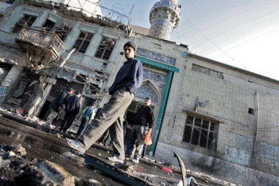 العراق: تفجير مسجدين ومقتل مؤذن بالرصاص