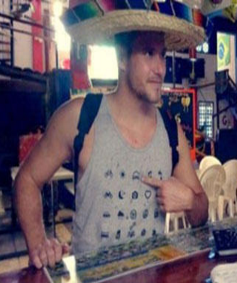 قميص يغنيك عن تعلم اللغات خلال