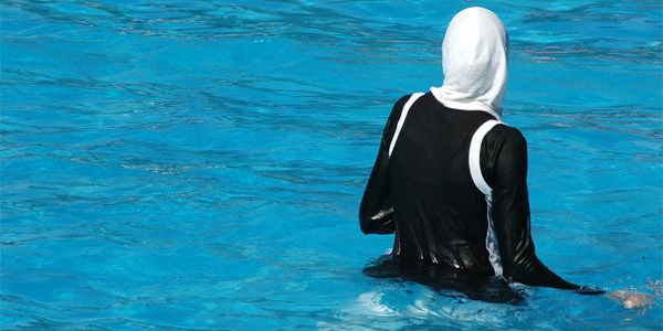 بالفيديو.. ردة فعل البريطانيين عندما حاول