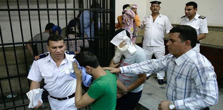 هكذا تصطاد الشرطة المصرية الشواذ جنسيا