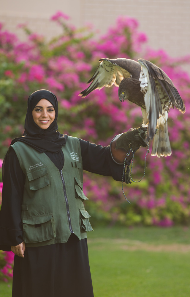 تعلم كيف تروض أشرس الطيور الجارحة