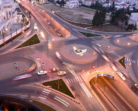 قطاع النقل العام .. أزمات وسلوكيات