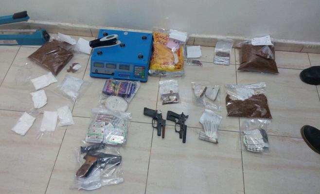 القبض على 13 شخصا بدهم 11