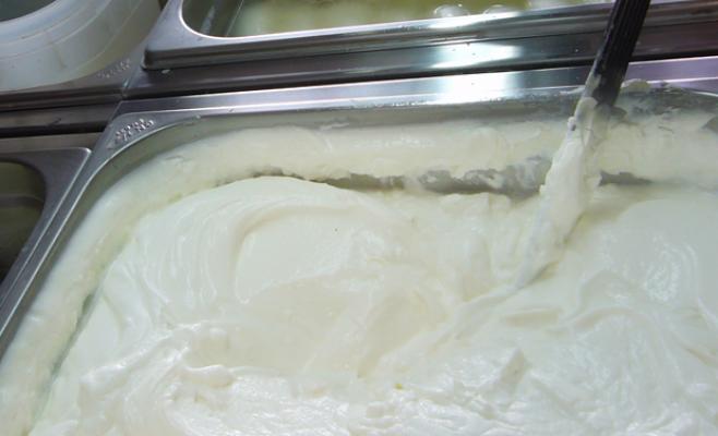 (المواصفات) تمنع استيراد الألبان المطبوخة بالزيوت