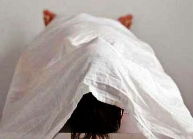 بالفيديو.. اعتداء أفراد شرطة على (قتيل