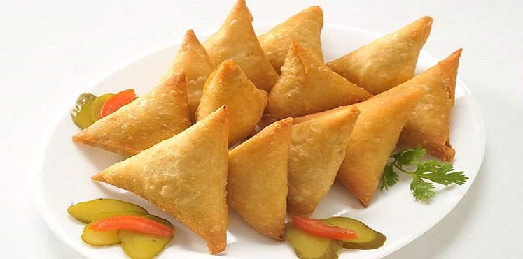 سعودي يضرب زوجته ويطلقها بسبب سمبوسة