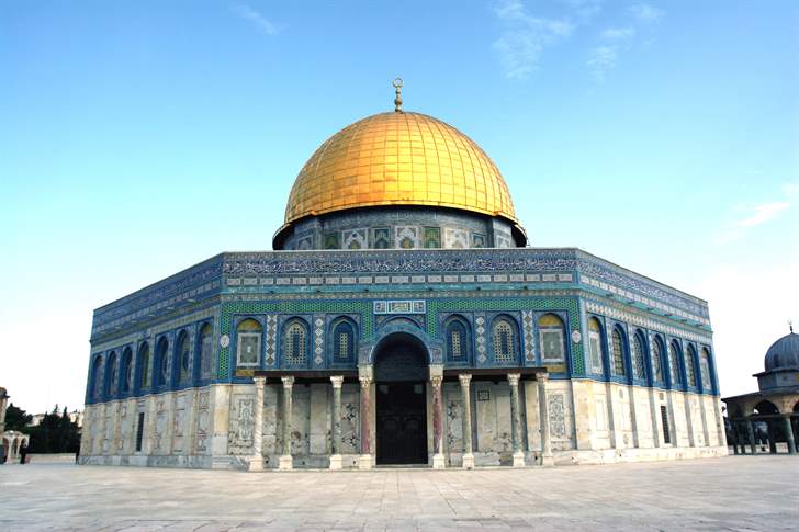 السماح لجميع المصلين بدخول الاقصى