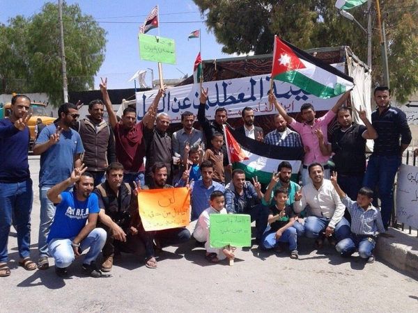 ذيبان: الإفراج عن المعتقلين وتشغيل (المتعطلين)
