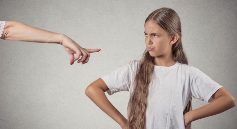 هكذا يقوم الأبوان بتنشئة أطفال مدمنين