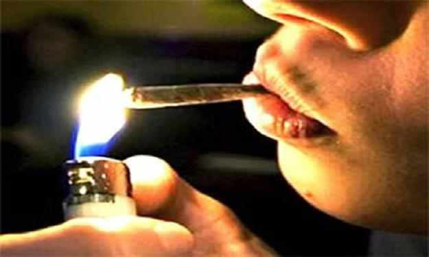 مكافحة المخدرات تدهم ذيبان وتلقي القبض