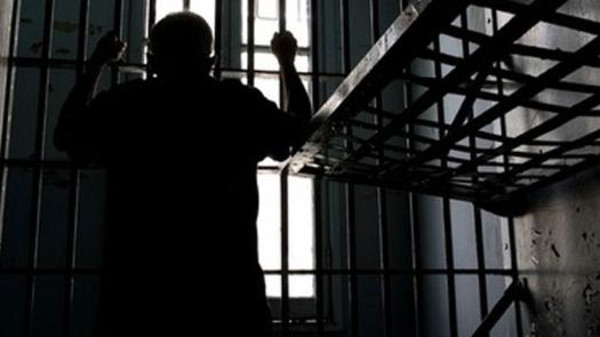 براءة: الشرطة داهمت منزلنا ليلا وأخذت