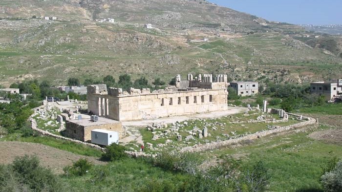 بعثة اردنية تكتشف كهف السيد المسيح