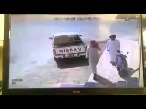 لصوص أغبياء يفشلون في سرقة دراجة