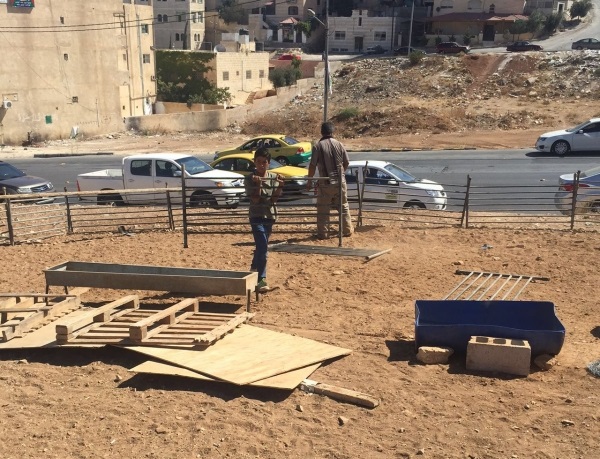 الأمانة تواصل ازالة مواقع البيع العشوائي