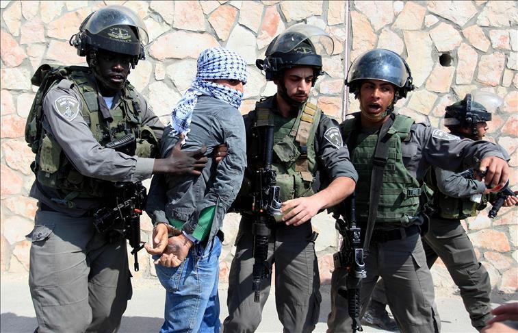 الاحتلال يعتقل 9 فلسطينيين بالضفة بينهم
