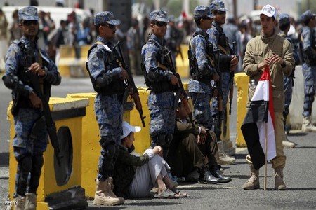تفجير بكلية الآداب يخلف قتلى وجرحى