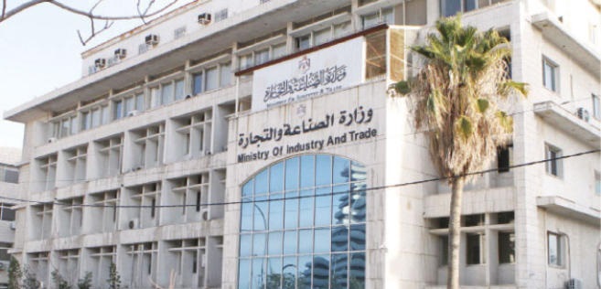 مذكرات تبليغ بحق مسؤولين بسبب (إلحاق