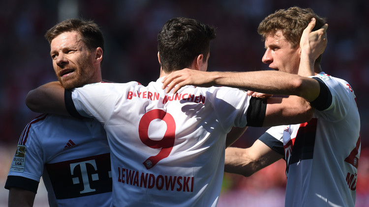 بايرن ميونيخ بطلا للبوندسليغا أربع مرات