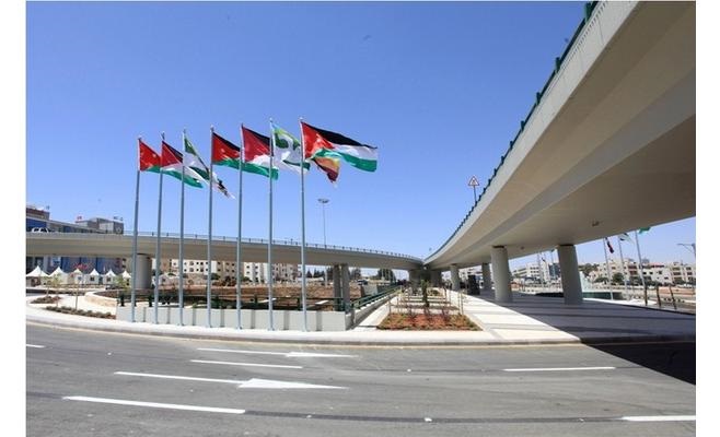 تقاطعات مرورية في عمان بـ 61
