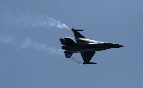 التحالف الدولي يشن 15 غارة على