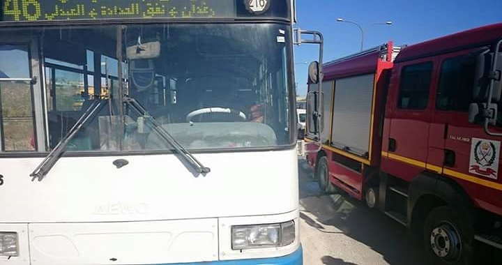 (التكنولوجيا): حافلتان فقط لنقل 800 طالب