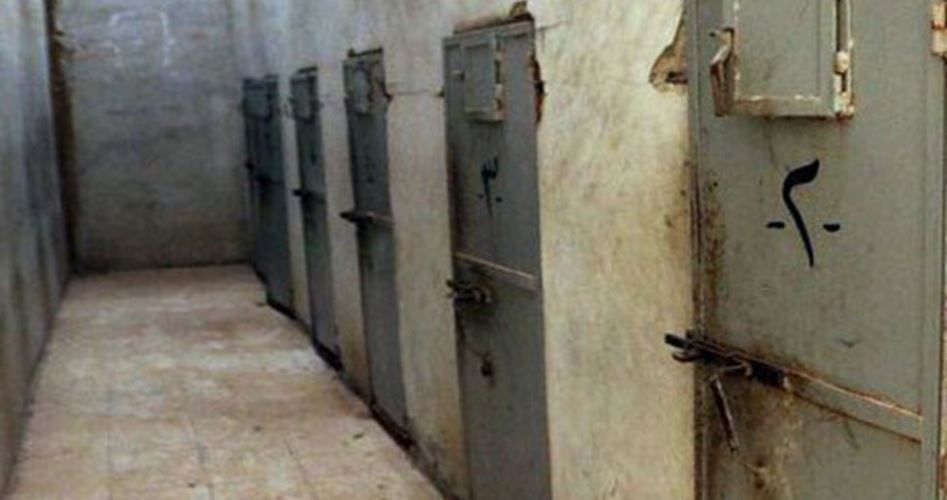 ابتزاز لأهالي المعتقلين الفلسطينيين في السجون