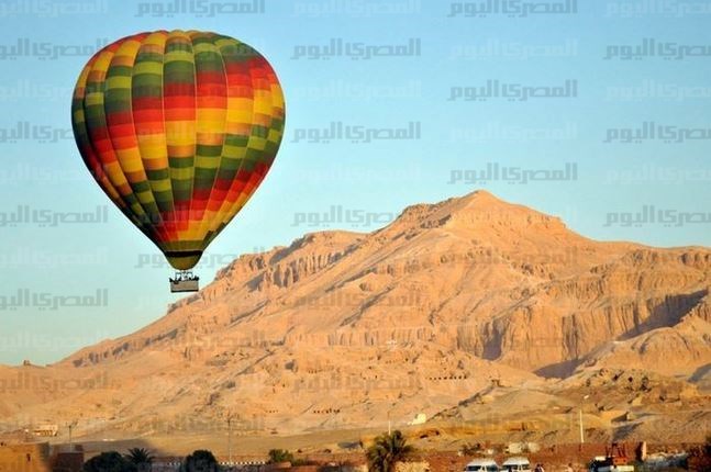 إقلاع 4 رحلات بالون طائر تقل