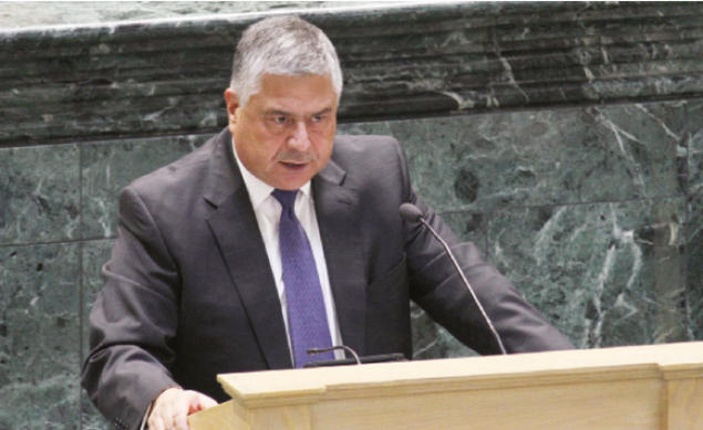 خبراء: ارتفاع ضريبة المبيعات وراء الركود