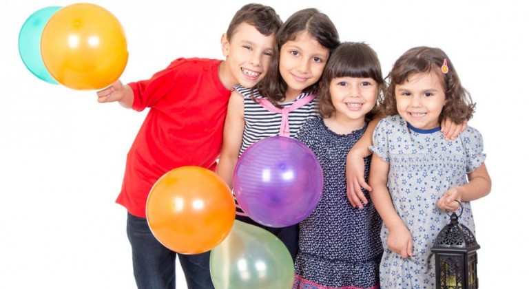 العيد.. عنوان مهم ليحلق طائر السعادة