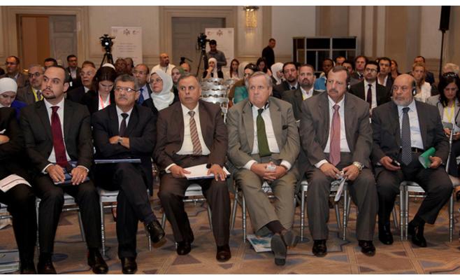الغزاوي: نسعى لتوفير ظروف عمل لائقة