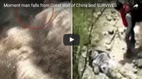 بالفيديو: لحظة سقوط سائح من فوق